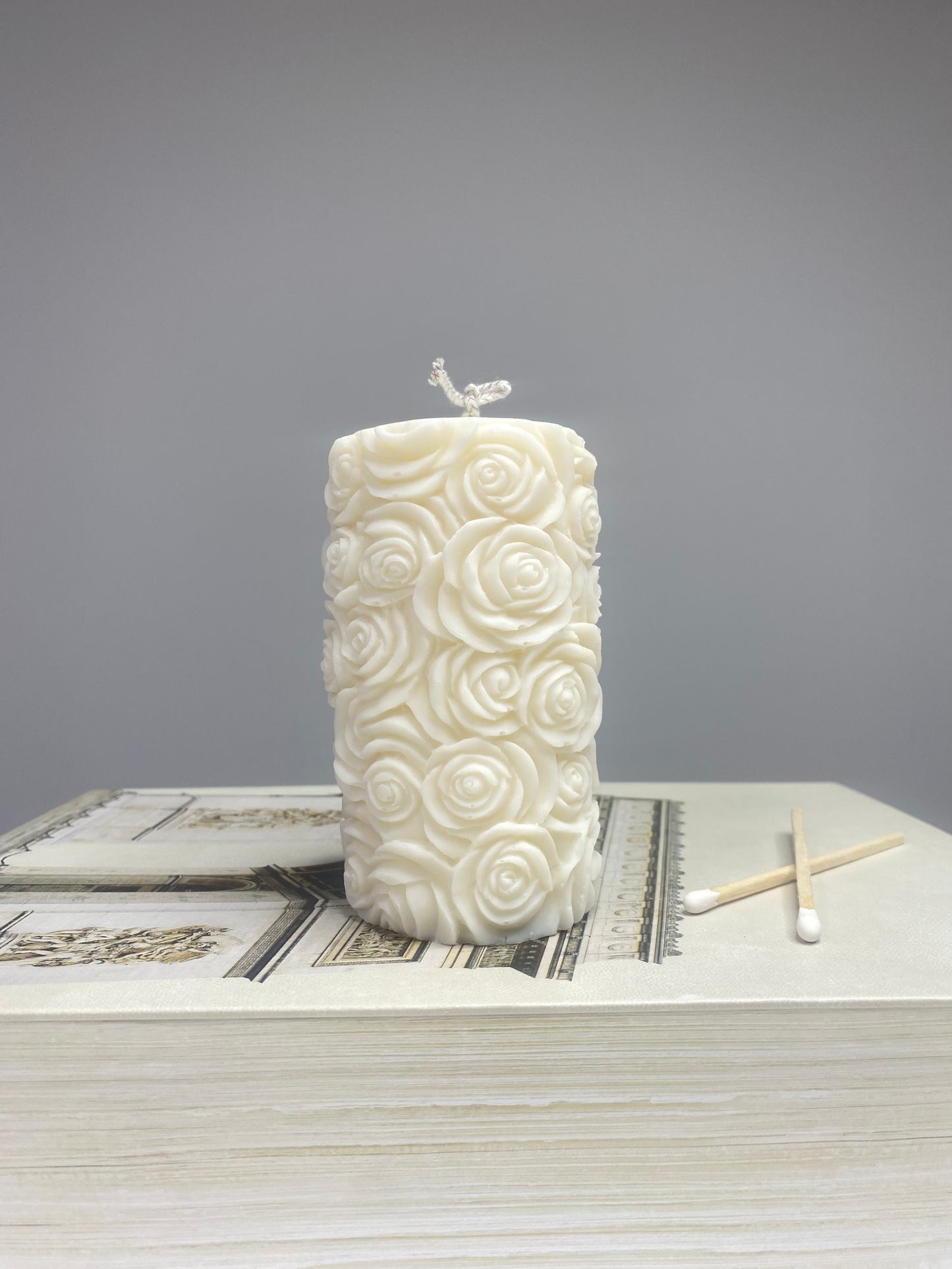 Rose Pillar
