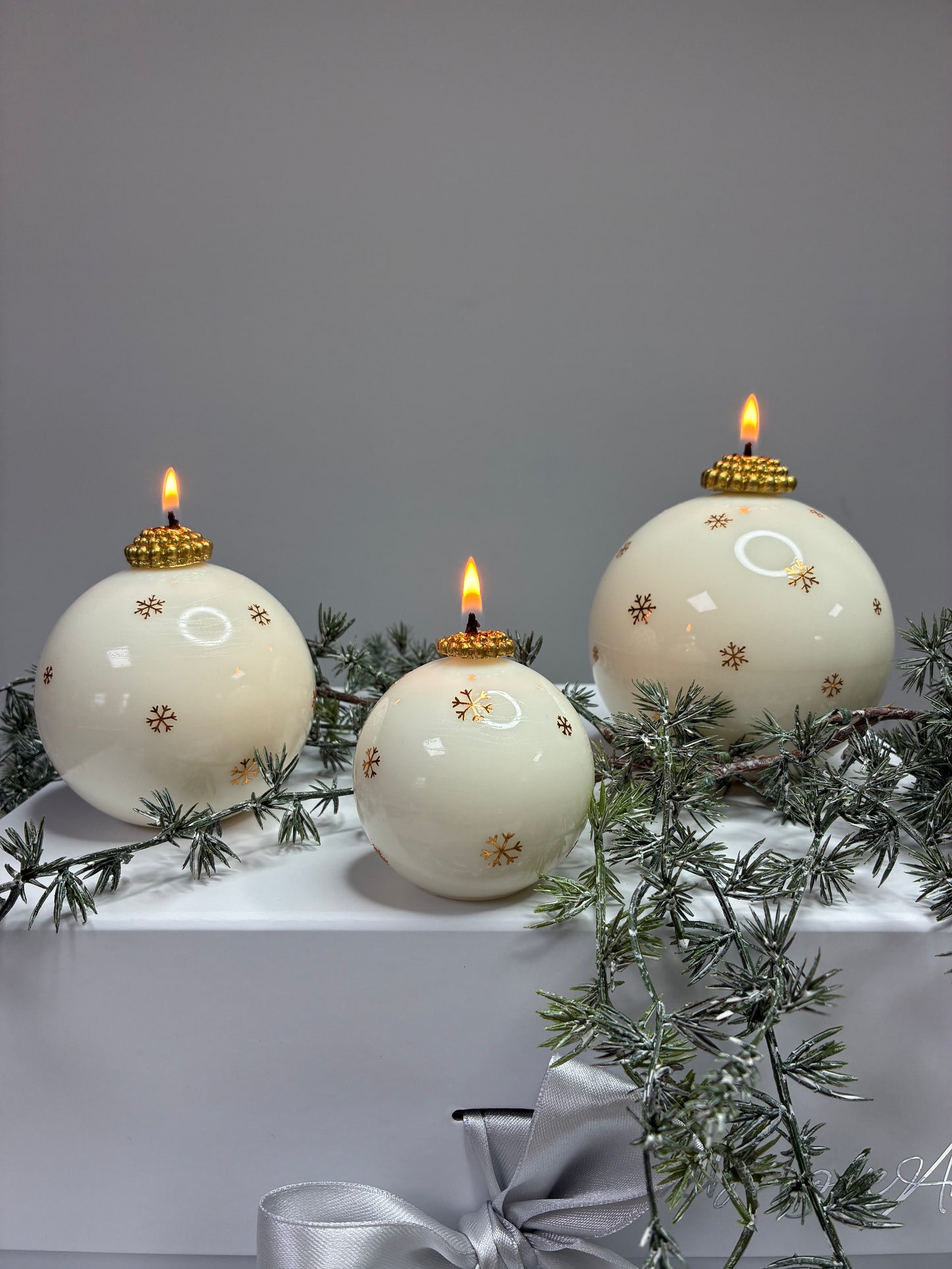 Glossy Christmas Baubles