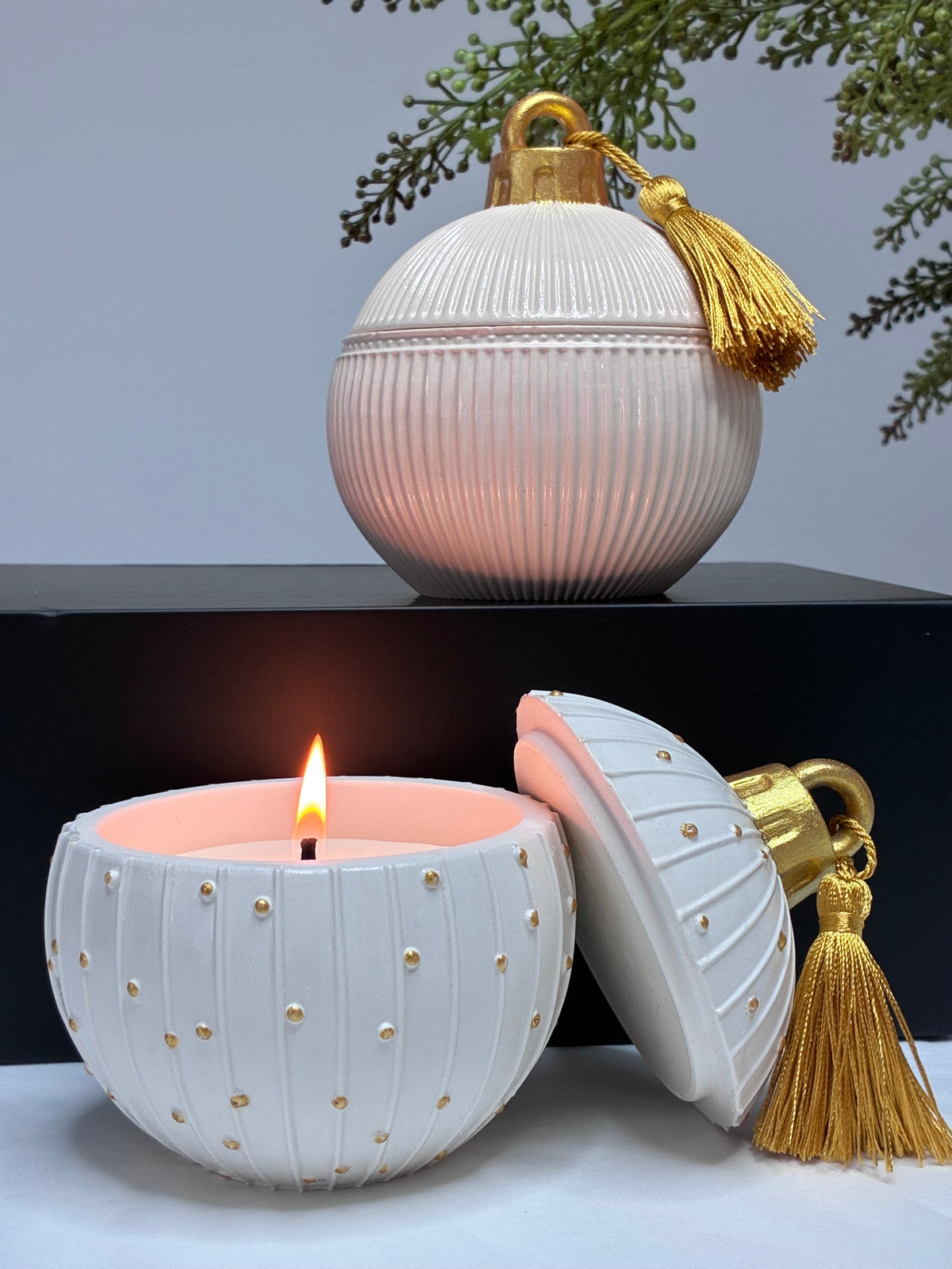 The Elegant Christmas Bauble Candle Holder