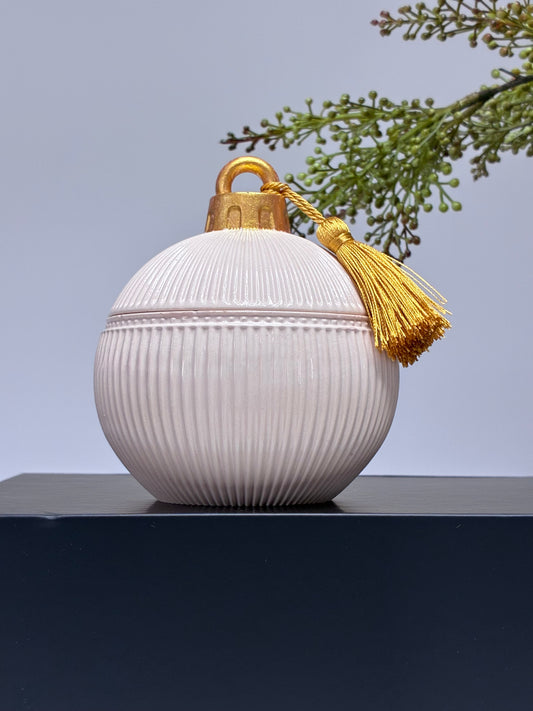 The Elegant Christmas Bauble Candle Holder