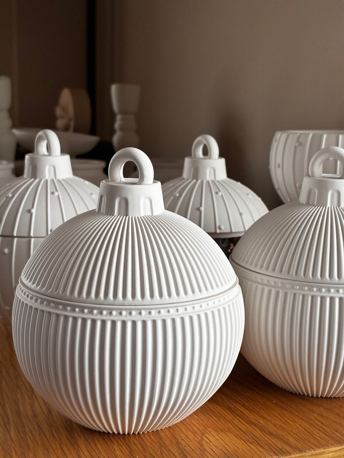The Elegant Christmas Bauble Candle Holder